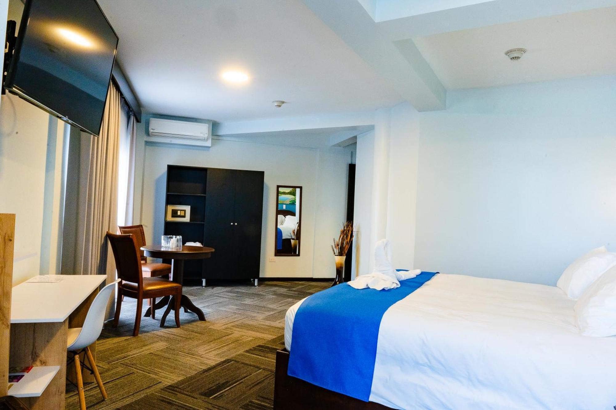 Hotel Luckys San Isidro De El General Buitenkant foto